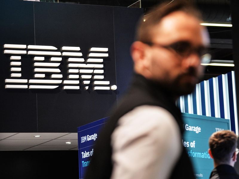 IBM начала сворачивать бизнес в России